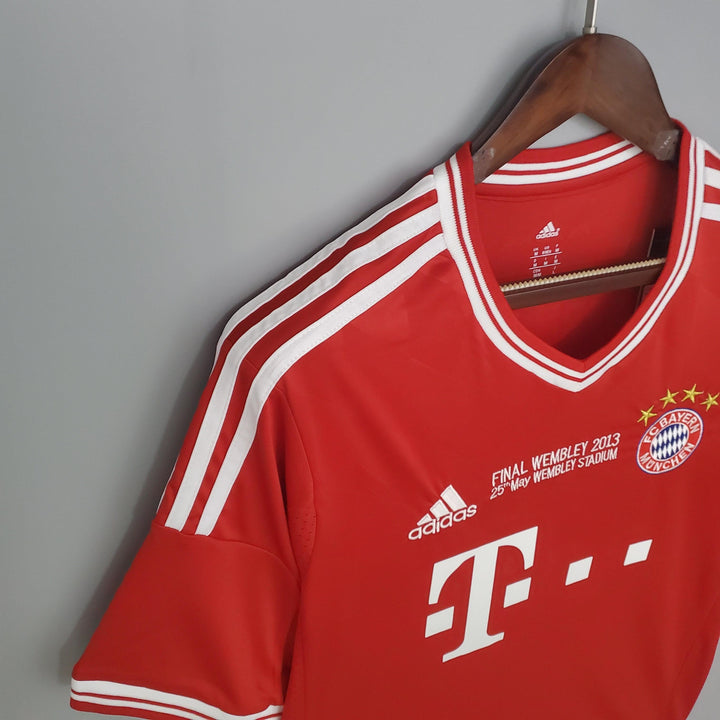 Camisa Retrô Bayern de Munique 2013/14 Home Champions League Edition - ResPeita Sports